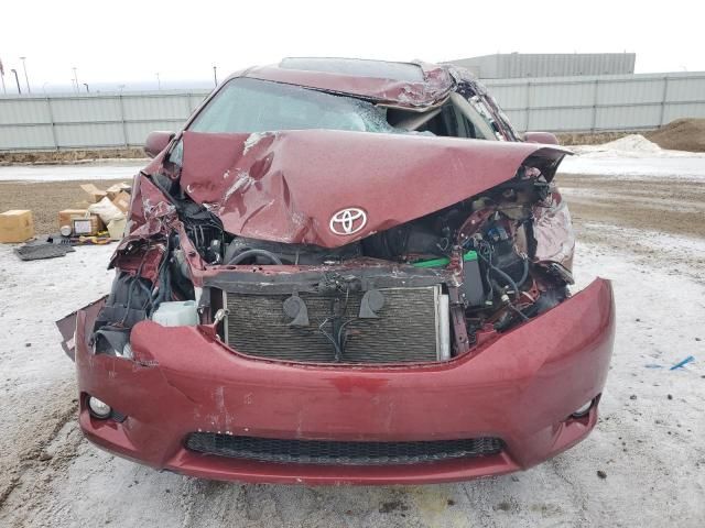 2017 Toyota Sienna XLE