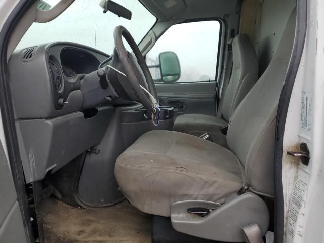 2006 Ford Econoline E350 Super Duty Cutaway Van