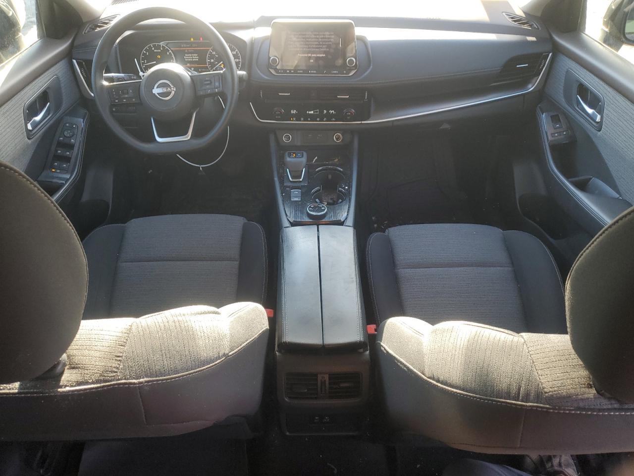 2022 Nissan Rogue sv