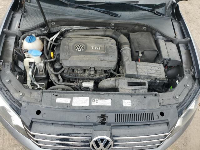 2014 Volkswagen Passat SE