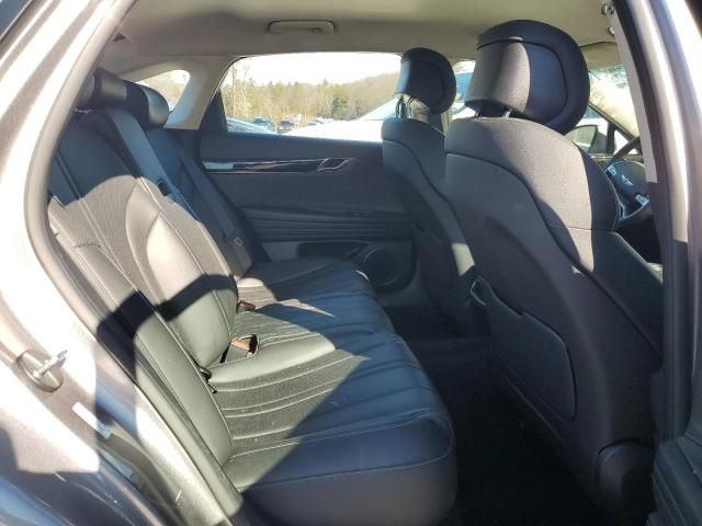 2023 Genesis G80 Base