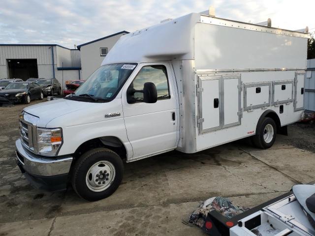 2025 Ford Econoline E450 Super Duty Cutaway Van