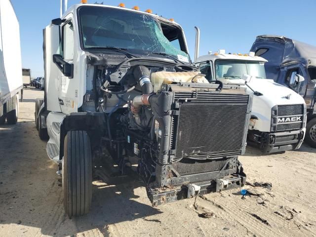 2015 Peterbilt 579