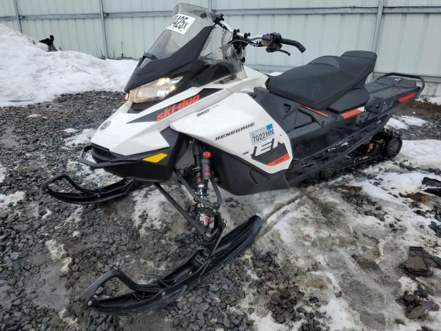 2019 Skidoo 2019 Skidoo Renegade