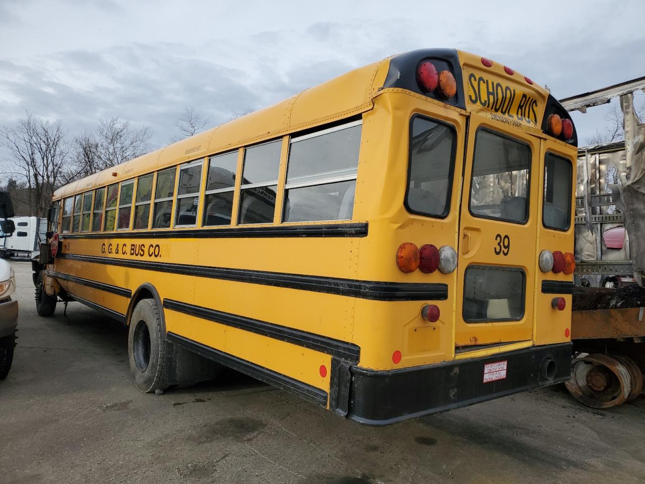 2011 Ic Corporation 3000 CE