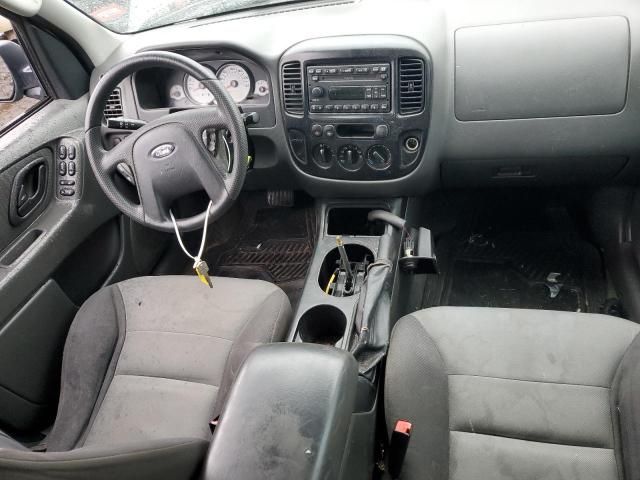 2005 Ford Escape XLS