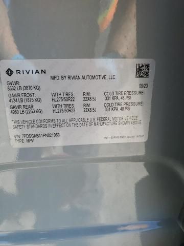 2023 Rivian R1S Adventure