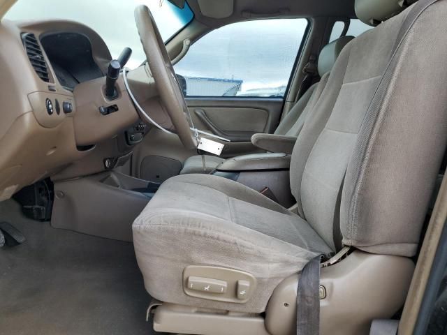 2004 Toyota Sequoia SR5