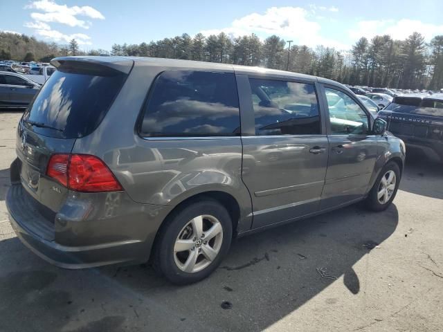 2010 Volkswagen Routan SEL