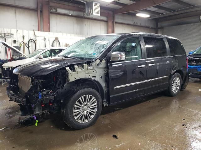 2014 Chrysler Town & Country Touring L