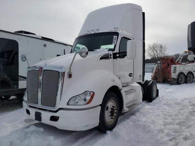 2014 Kenworth Construction T680