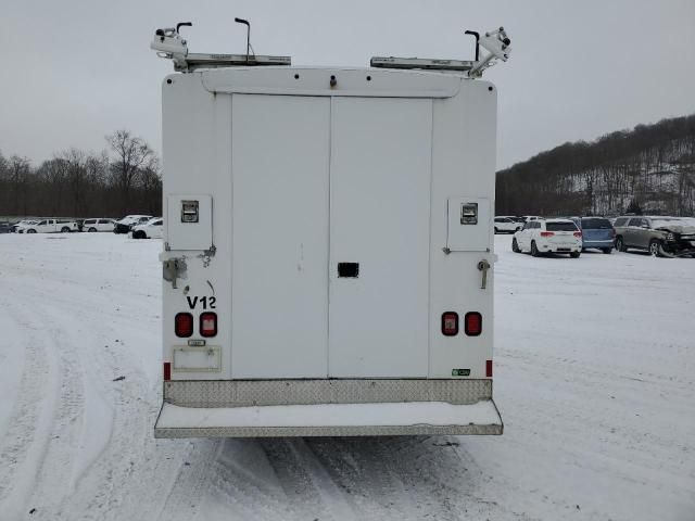 2012 Ford Econoline E350 Super Duty Cutaway Van