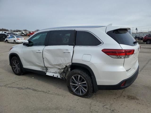 2019 Toyota Highlander SE