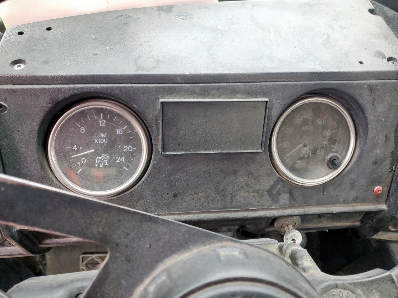 2005 Mack DM690S Ready MIX  Truck
