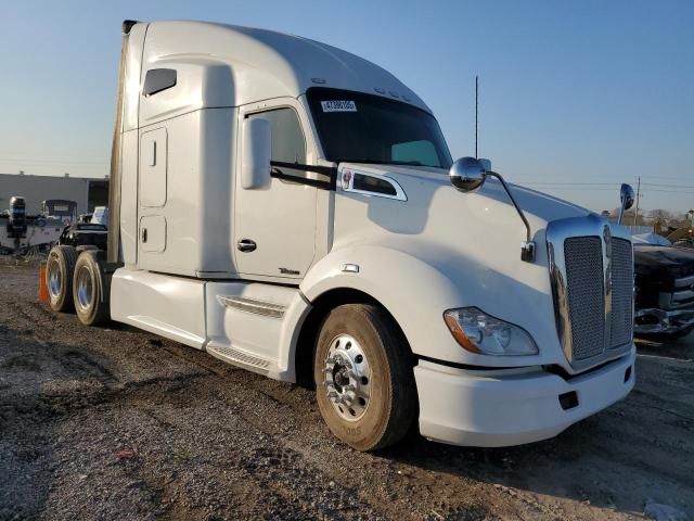 2019 Kenworth T680 Semi Truck