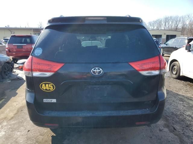 2014 Toyota Sienna XLE