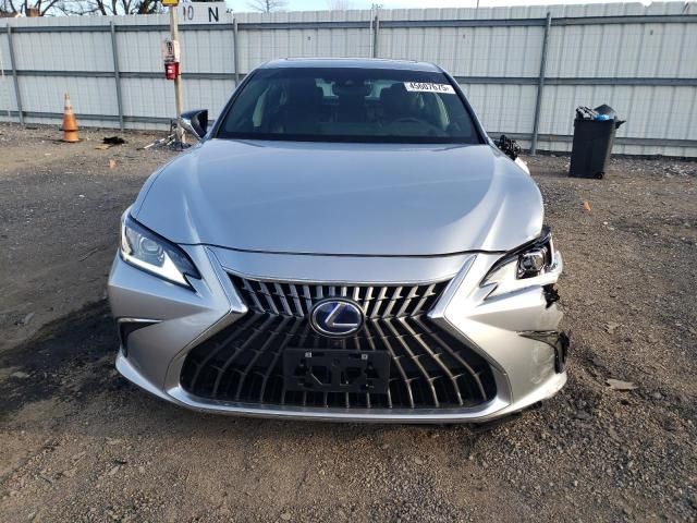 2022 Lexus ES 300H Base