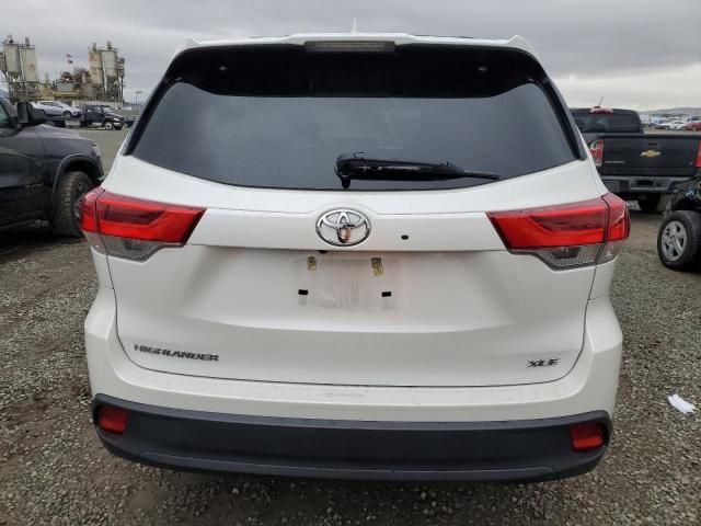 2019 Toyota Highlander SE