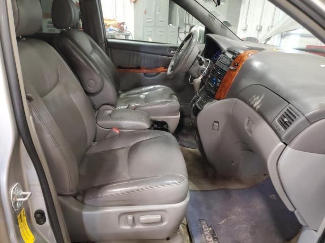 2006 Toyota Sienna XLE