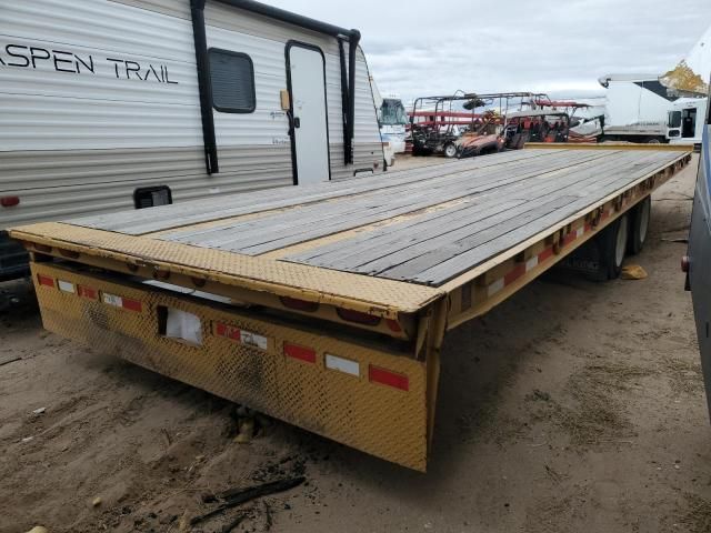 2003 Trail King Trailer