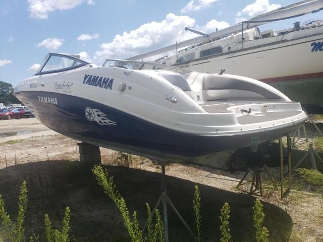 2011 Yamaha Boat