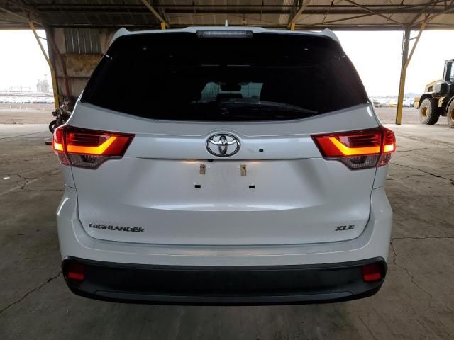 2019 Toyota Highlander SE