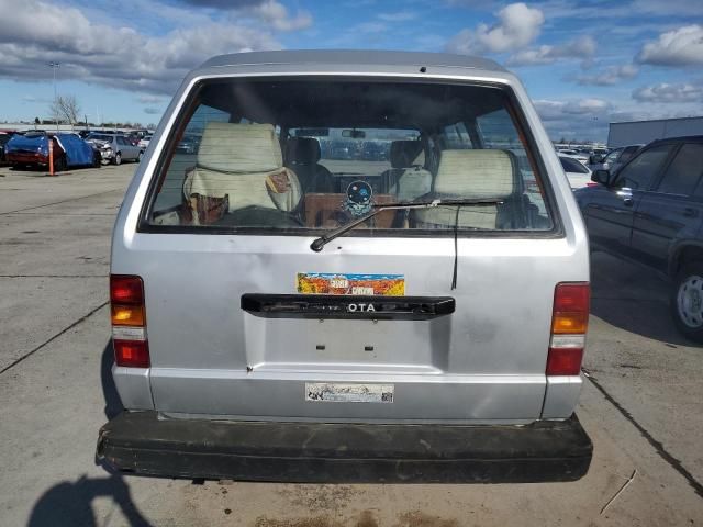 1985 Toyota Van Wagon Cargo