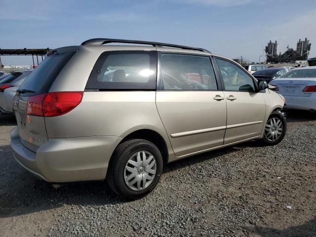 2007 Toyota Sienna CE