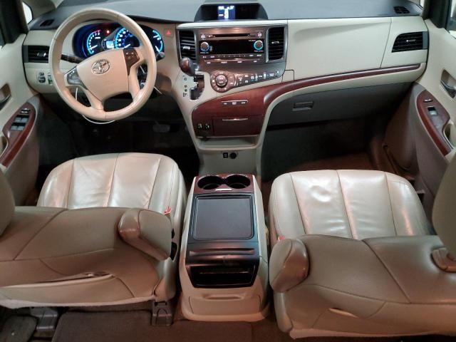 2013 Toyota Sienna XLE