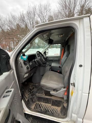 2018 Ford Econoline E450 Super Duty Cutaway Van