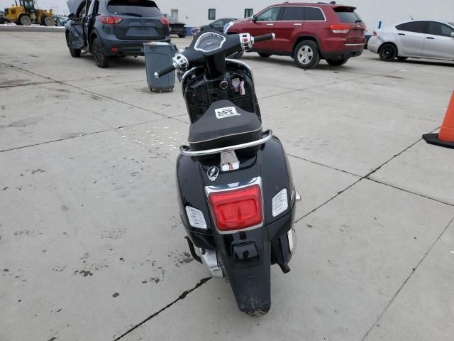 2023 Vespa GTS/SEI Giorni 300