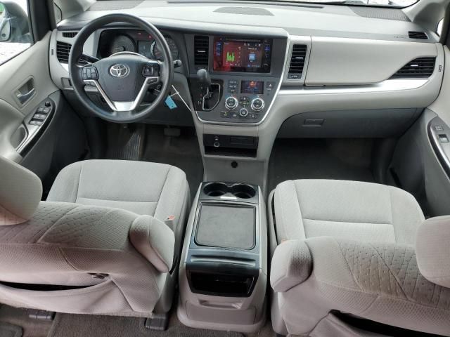 2015 Toyota Sienna LE