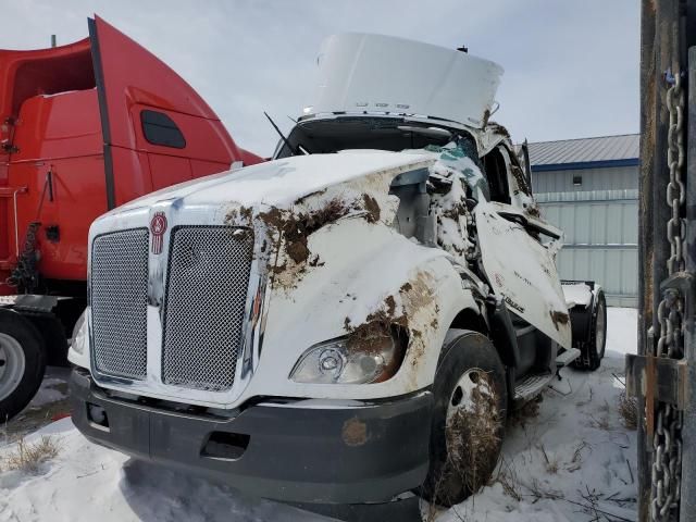 2020 Kenworth Construction T680