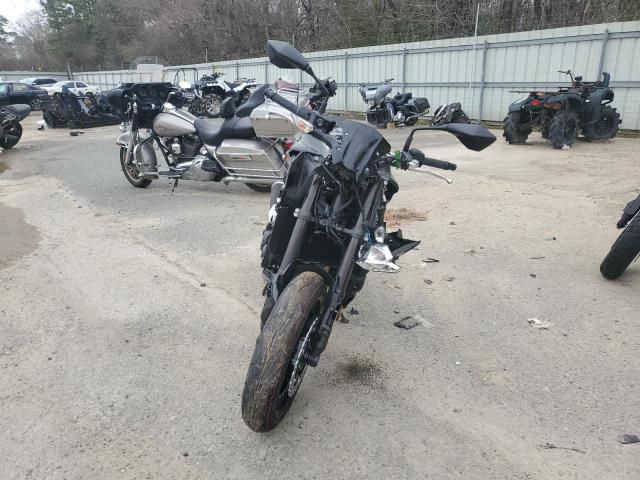 2024 Kawasaki ZR900 F