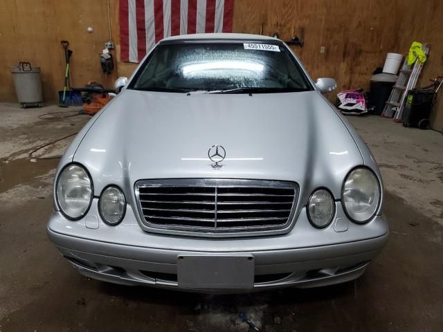 2000 Mercedes-Benz CLK 320