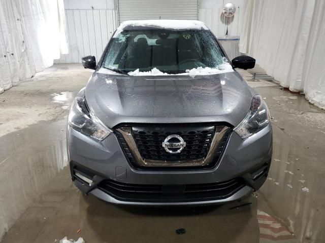 2020 Nissan Kicks SR