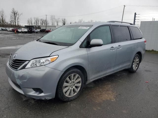 2014 Toyota Sienna LE