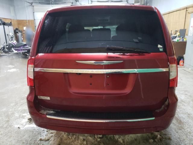 2012 Chrysler Town & Country Touring L