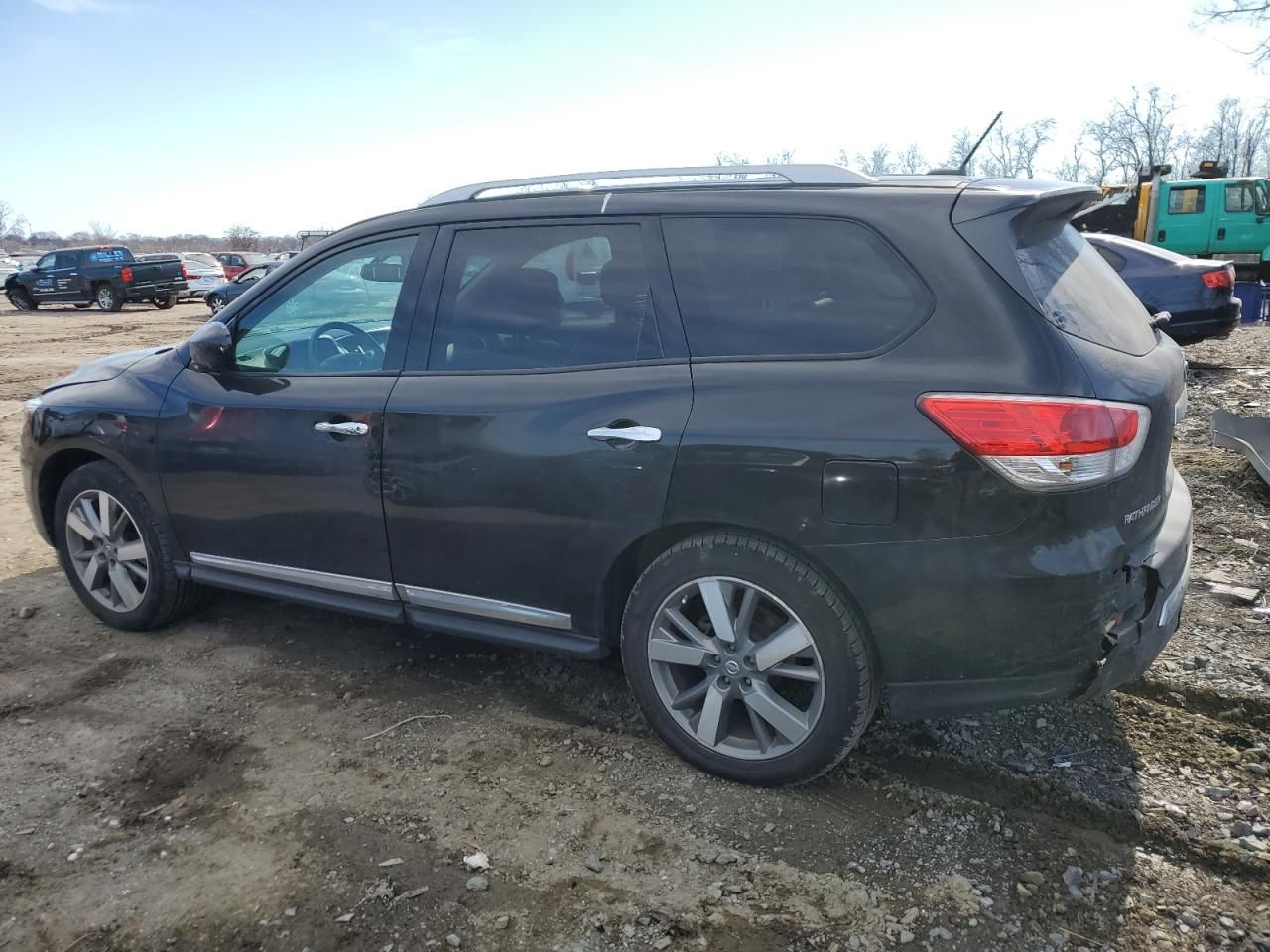 2014 Nissan Pathfinder s