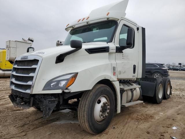 2018 Freightliner Cascadia 126