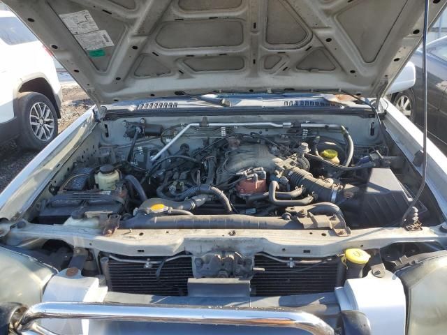 2003 Nissan Frontier Crew Cab XE