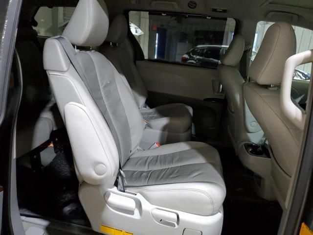 2012 Toyota Sienna XLE