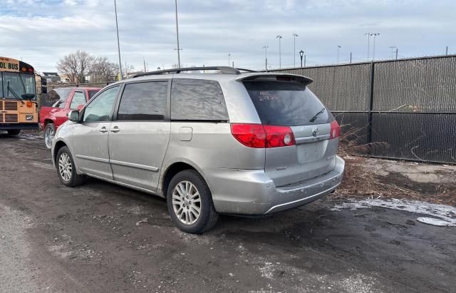 2010 Toyota Sienna XLE