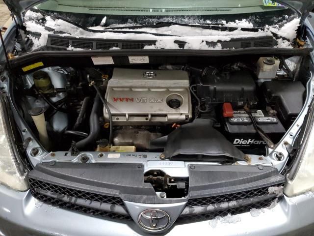 2005 Toyota Sienna CE