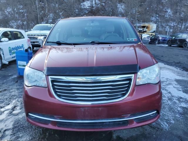 2012 Chrysler Town & Country Touring L