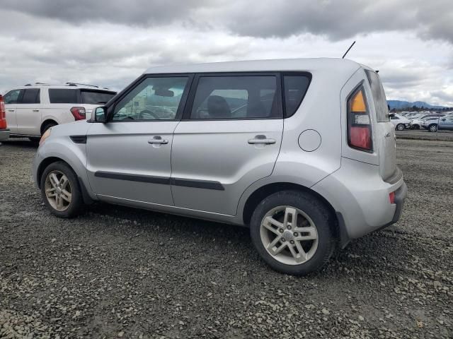 2011 KIA Soul +