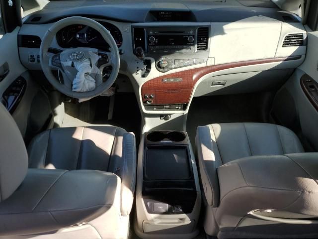 2011 Toyota Sienna XLE