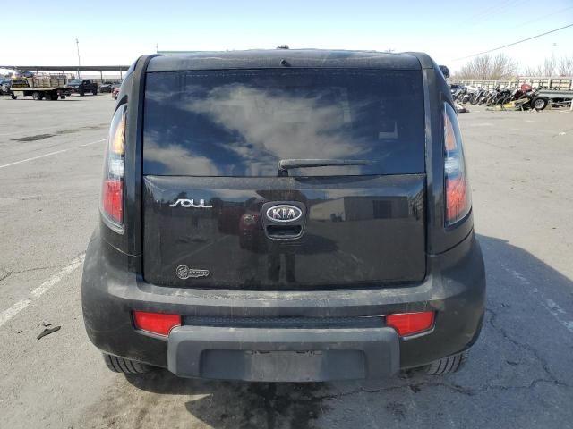 2010 KIA Soul +