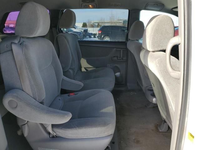 2010 Toyota Sienna CE