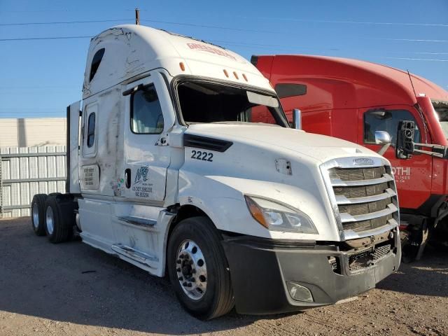 2019 Freightliner Cascadia 126